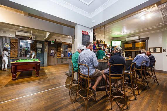 Bar and pool table at the Armatree Hotel